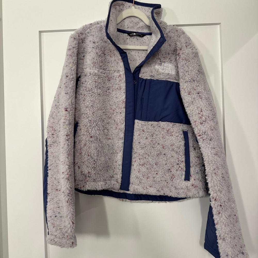 The North Face Girls Fleece Jacket in purple and Gray